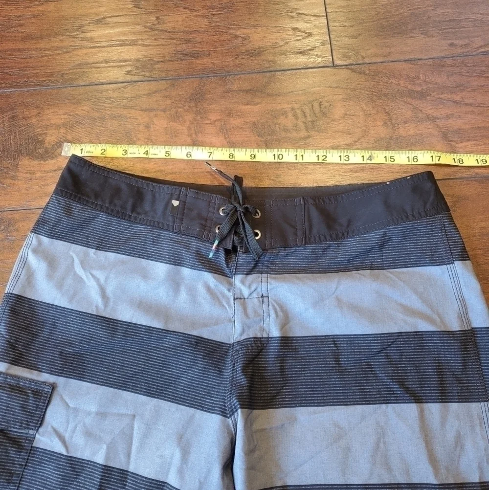 Quiksilver Highline Tijuana Scallop swim shorts…